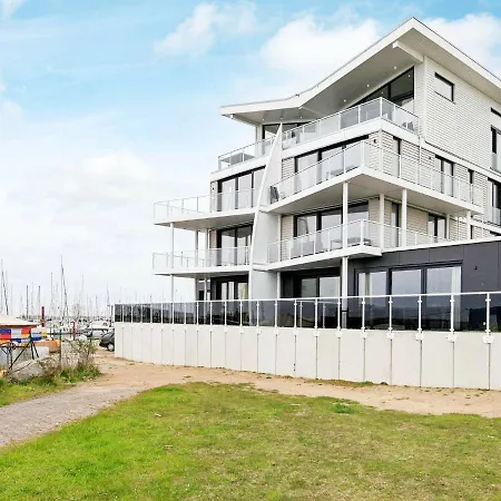 Exklusive Marina-Villa Mit Balkon Daire Wendtorf